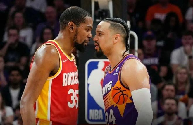 三巨頭走瞭倆，聯盟笑柄卻起飛瞭