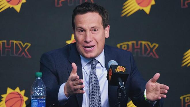 三巨頭走瞭倆，聯盟笑柄卻起飛瞭